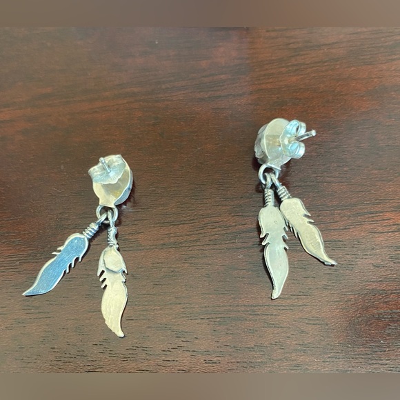 RARE GENUINE SUGILITE NAVAJO EARRINGS W STERLING SILVER 🪶 FEATHERS. - Picture 8 of 10
